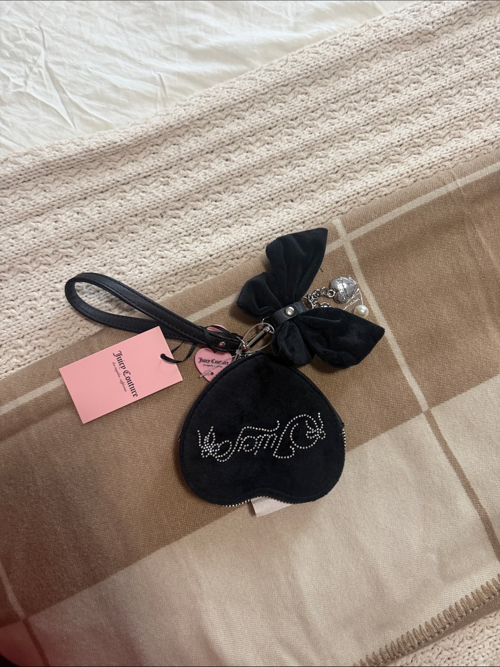 Juicy Couture Black Heart Wristlet Key & Card Holder with Bow Charm